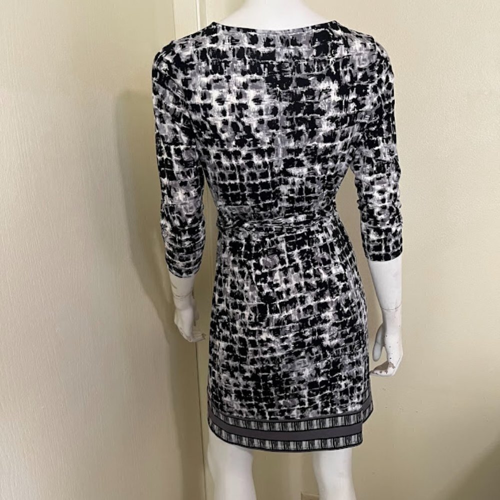 BCBGMaxazria Dress XS - Picture 2 of 4